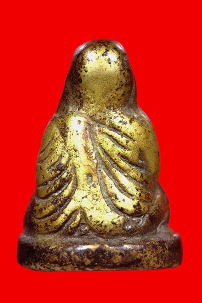 หลวงพ่อเงินพิมพ์ขี้ตาสี่ชายจีวร สวยกริ๊บ ครับ....