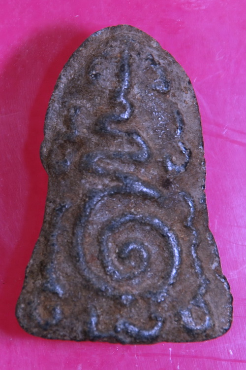 พระเนื้อชินเขียวครับ พิมพ์ คล้ายพระพระชินราช