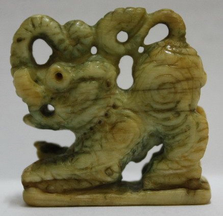 คชสิงห์งาแกะสวยมากๆแต่ไม่รู้สำนักไหน รบกวนผู้รู้อีกแล้วครับท่าน