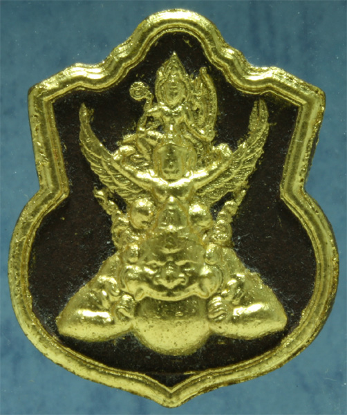 พระนารายณ์ทรงครุฑประทับพระราหู เจ้าคุณธงชัย วัดไตรมิตร รุ่น 1 ปี 2545 เนื้อว่าน 