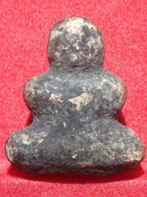 พระปิดตา เนื้อผง ผิวลักแห้ง ขอพี่ๆสายตรงและทุกๆท่านเลยครับ