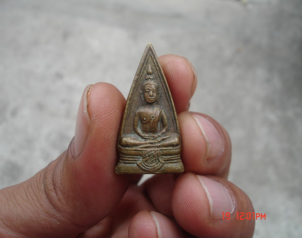 หลวงพ่อโสธร2หน้ารบกวนพี่ดูหน่อยครับ