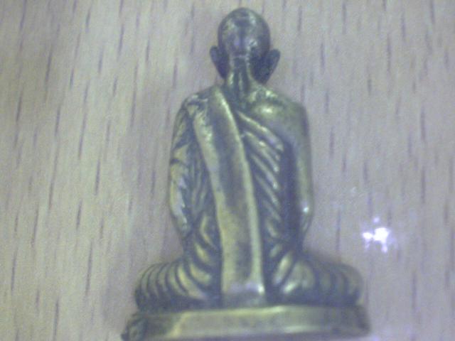 ช่วยดูรูปหล่อหลวงพ่อเดิมให้หน่อยค้าบบ รุ่นใหน ปีไรครับ