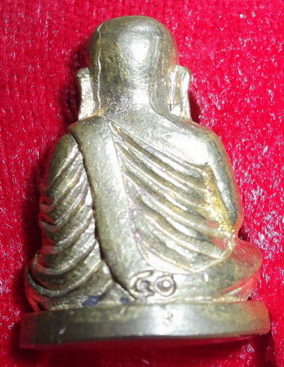 รบกวนพี่ๆเพื่อนๆสายหลวงพ่อเงิน แนะนำด้วยครับ