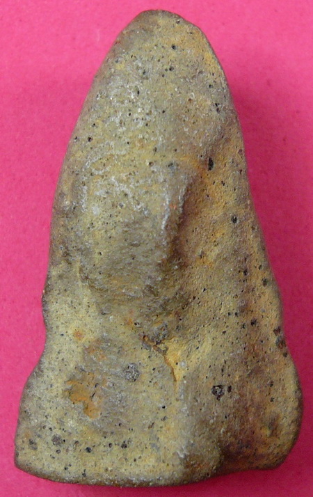 ไม่รู้ว่าเป็นพระอะไรครับผม