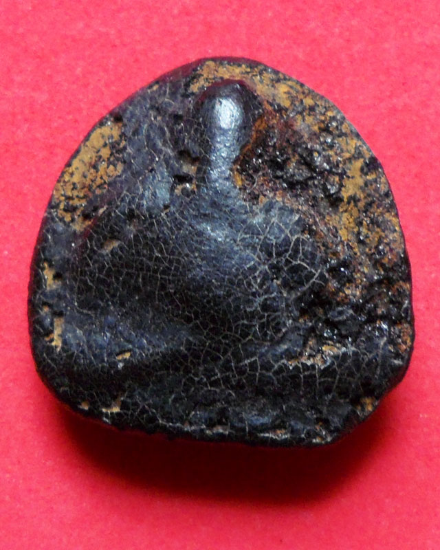 ใช่ปิดตาหลวงปู่ศุขไหมครับ