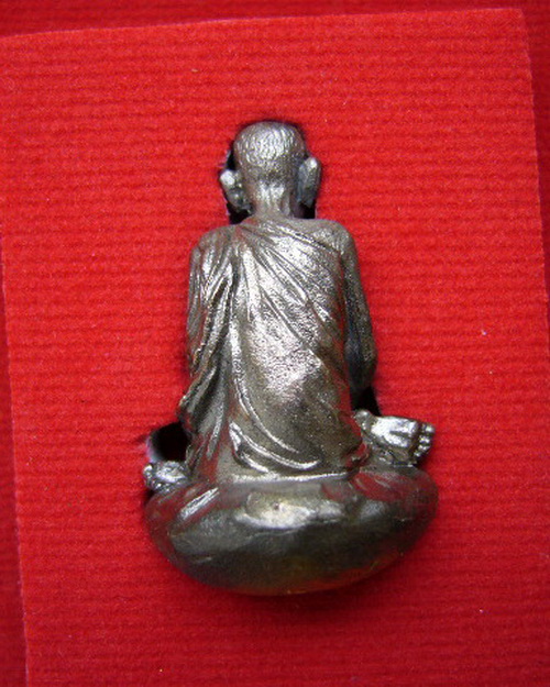 รูปหล่อเบ้าทุบ ( รูปหล่อรุ่นแรกของหลวงปู่นาม วัดน้อยชมภู่ เนื้อสัตตโลหะ ปี 54 no.592