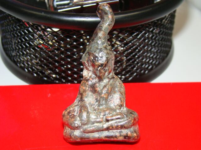 พระท่ากระดาน ดีไม่ดีช่วยแนะนำด้วยครับ?