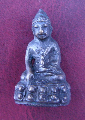 พระกริ่งแท้ไหมครับรบกวนท่านผู้รู้ครับ