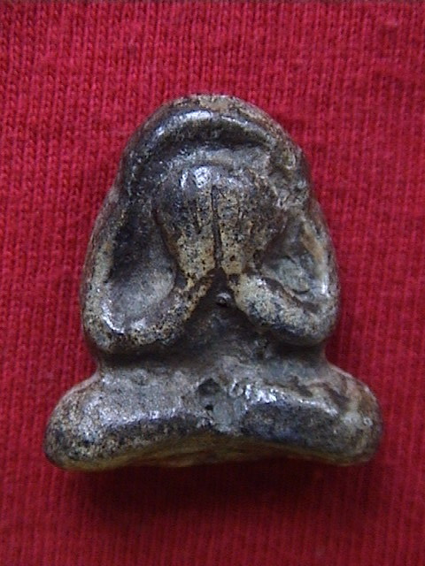 พระกรุท้ายย่านพิมพ์กบ แท้ไหมครับ? สภาพนี้ถือว่าพระสวยไหมครับ?