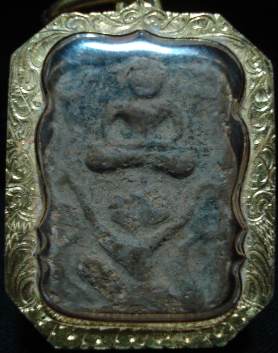 พระหลวงพ่อปาน 2 องค์นี้แท้มั้ยครับ