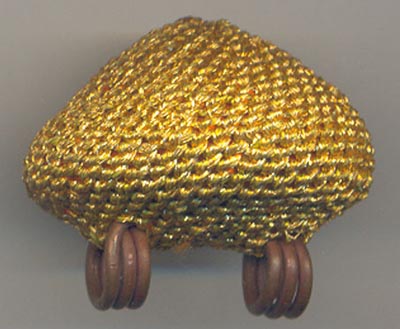 เบี้ยแก้ถักด้ายสีทอง อ.เจือ วัดกลางบางแก้ว