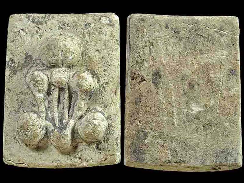 สอบถามครับ ปิดตากระดูกผีวัดโพธิ์ แท้ไหมครับ