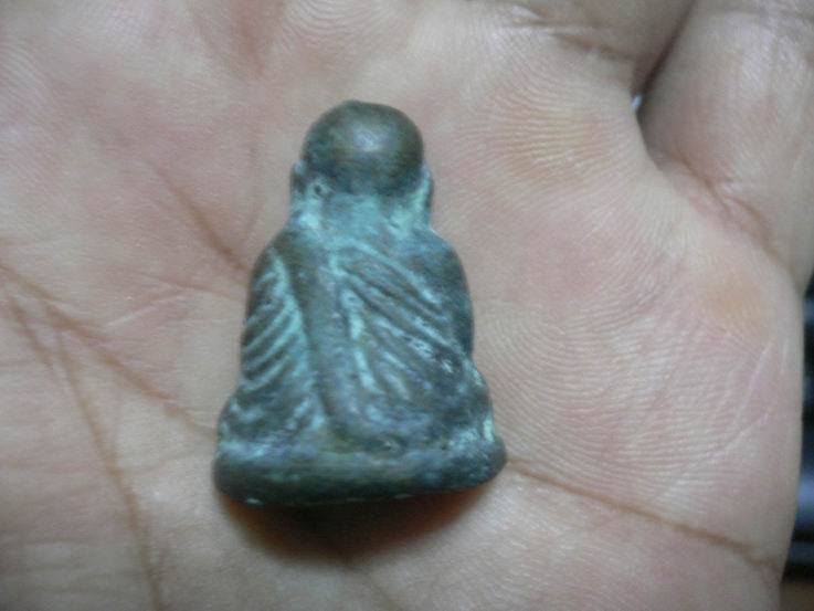 เรียนสอบถามหลวงพ่อเงินครับ