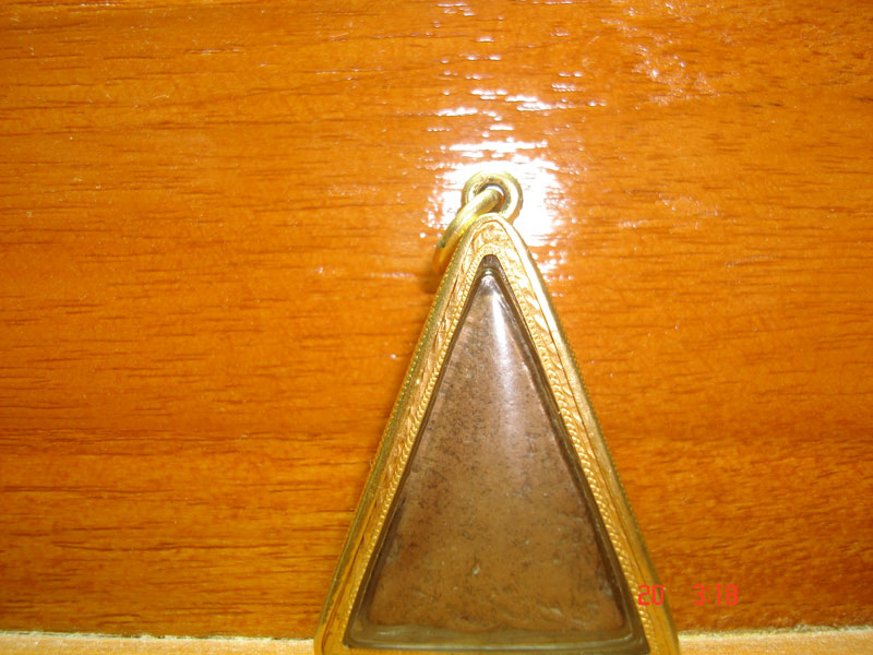 สมเด็จนางพญารุ่นไหนคะ ผู้รู้ช่วยบอกหน่อยนะคะ