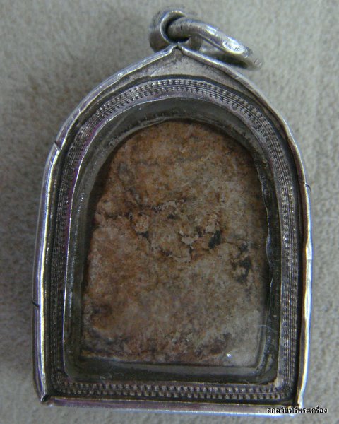 พระเนื้อดินครับ