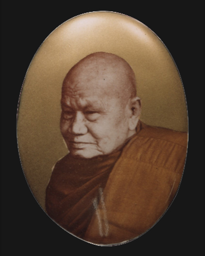 ล็อคเก็ตฉากทอง  หลวงปู่ทิม วัดพระขาว พ.ศ. 2543