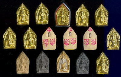 ชุมนุมพระขุนแผนใหญ่หลังแบบต่างๆของหลวงพ่อโทนวัดเขาน้อยคีรีวัน ชลบุรี