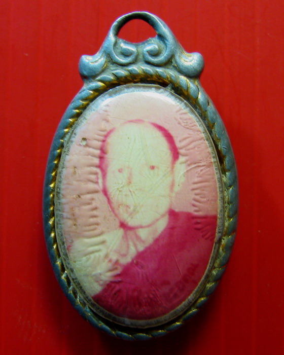 รบกวนผู้รู้ช่วยดูล๊อกเก็ต ลพ.โอด วัดจันเสน ให้ด้วยครับ