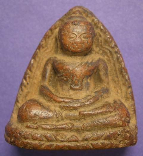 ผู้รู้ช่วยดูหน่อยครับ หลวงพ่อโต แท้ไหมครับ (ผิวพระส่วนใหญ่ยังไม่เปิด)