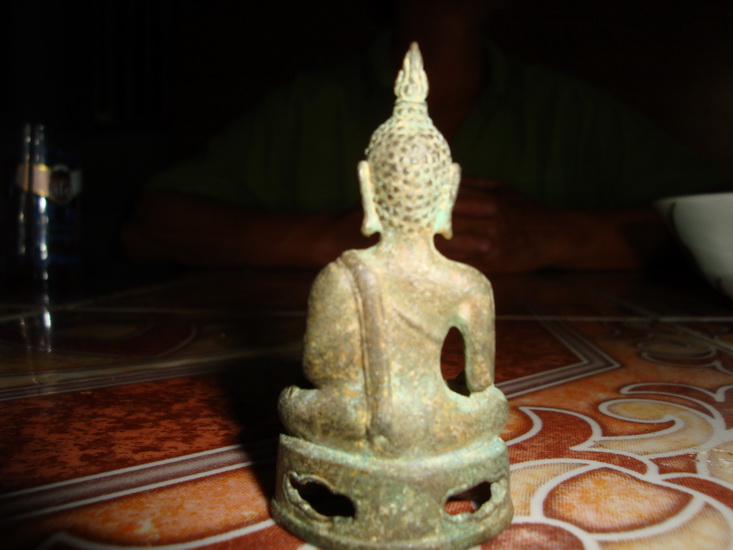 ช่วยดูหน่อยค่ะเป็นพระอะไรคะ เจอในกรุแถว อ.ฝางค่ะ