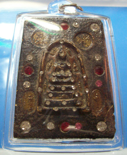 อีกองค์ กรุวัดพระแก้วครับ ทรงเครื่อง ....... ถ้าชอบลองเข้ามาดูครับ!!!