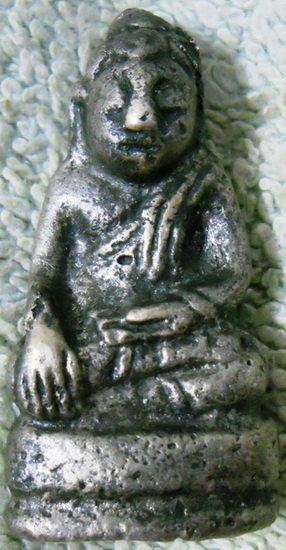 รูปหล่อพระบัวเข็มครับ