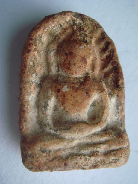 รบกวนท่านผู้รู้ทุกท่านช่วยดูให้หน่อยครับว่าพระอะไร