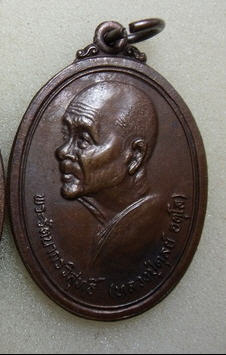 หลวงปู่ดุลย์ แซยิด 90 ปี หันข้าง สวยมากๆๆๆๆๆ