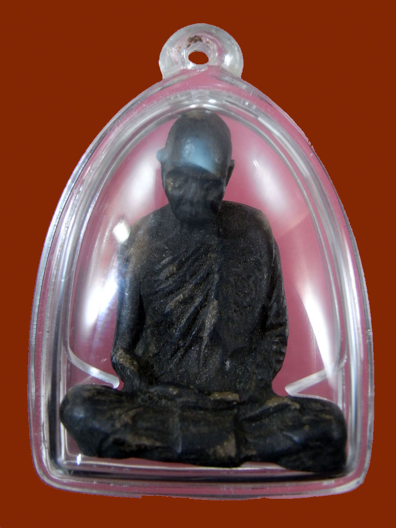 รูปเหมือนเนื้อผง ไม่ทราบที่ครับ