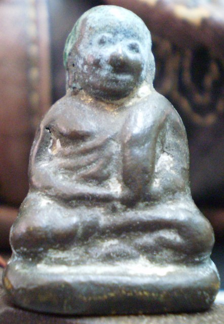 รูปหล่อหลวงพ่อเงินค่ะ