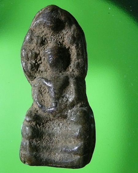 พระเนื้อดินไม่ทราบที่ครับ