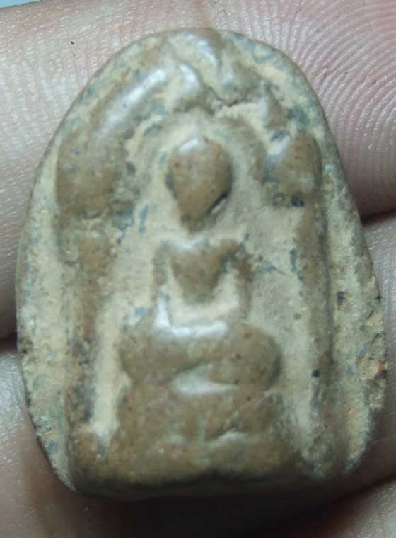 พระกำแพงซุ้มยอดีเปล่าครับ