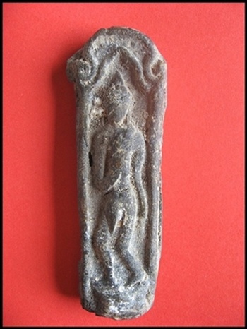 พระลีลา กรุช้างล้อม