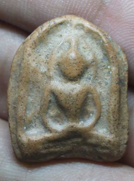 ซุ้มกอพิมพ์กลาง ดีเปล่าครับ