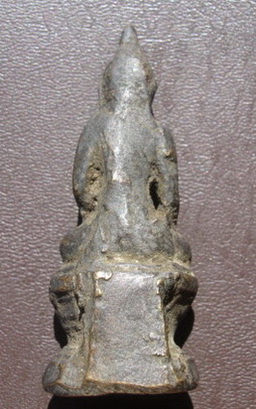 พระกริ่งไม่ทราบวัดครับ พี่ๆช่วยหน่อยครับ