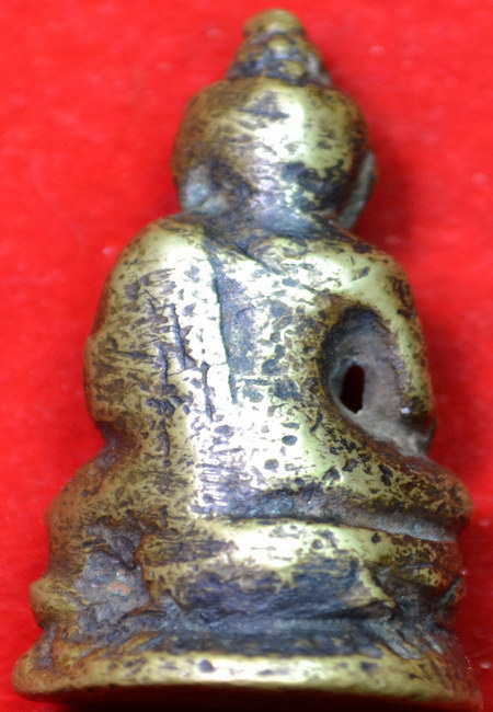 รบกวนช่วยดูหน่อยครับว่าเป็นพระไพรีพินาศหรือว่าเป็นหลวงพ่ออื่นๆสร้างครับ