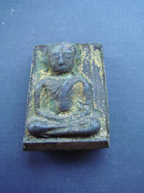 รบกวนช่วยดู พระ กรุ 2 ครับ