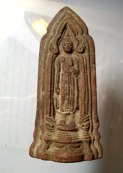 รบกวนดูพระองค์นี้ด้วยครับ