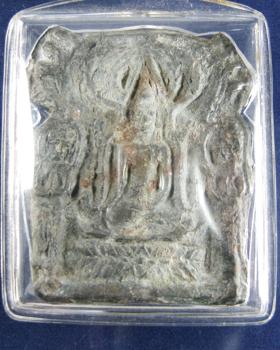 รบกวนท่านผู้รู้หน่อยครับอยากทราบว่าเป็นปรุหนังของที่ใหน ขอบคุณครับ