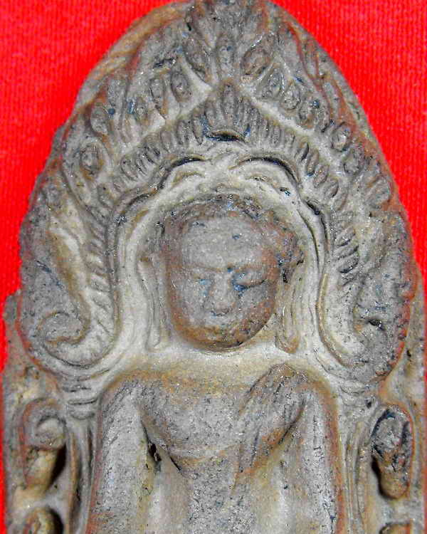 ช่วยวิจารณ์ "พระลือโขง" หน่อยครับ