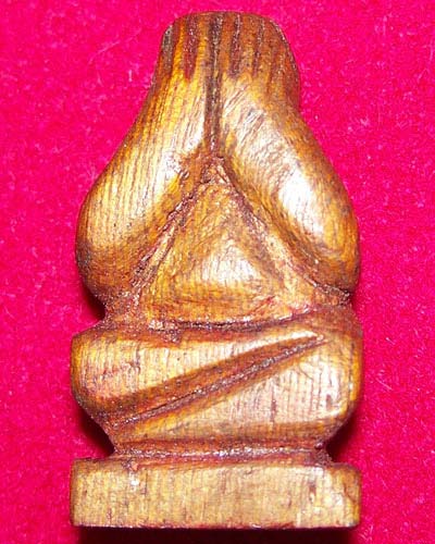 ปิดตาไม้แกะหลวงพ่ออะใร ที่ใหนครับ