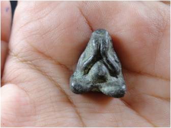 ช่วยดูให้ทีครับผม ปิดตาครับ 