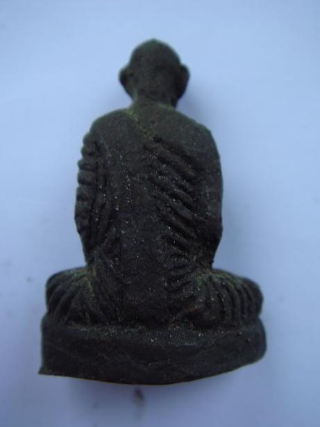 สอบถาม รูปหล่อ หลวงพ่อเดิม ว่าแท้หรือไม่ครับ รบกวนครับ