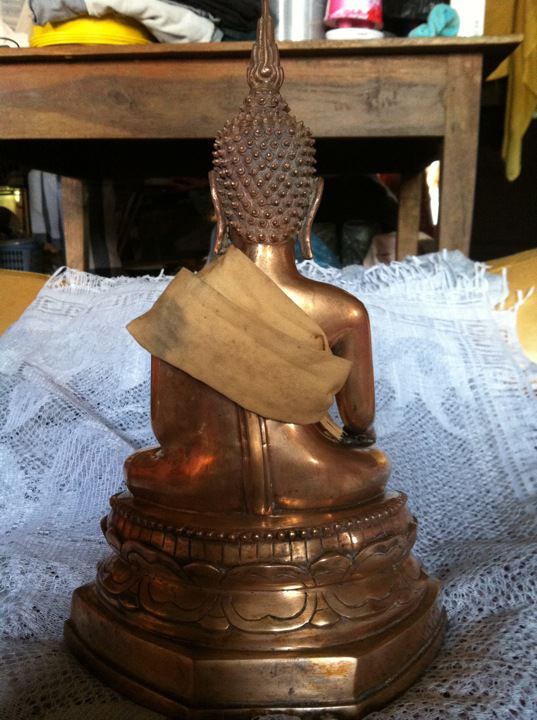 สอบถามพระบูชาครับ เป็นพระเก่าที่บ้านแต่ไม่รู้ที่มารบกวนผู้รู้ด้วยครับ