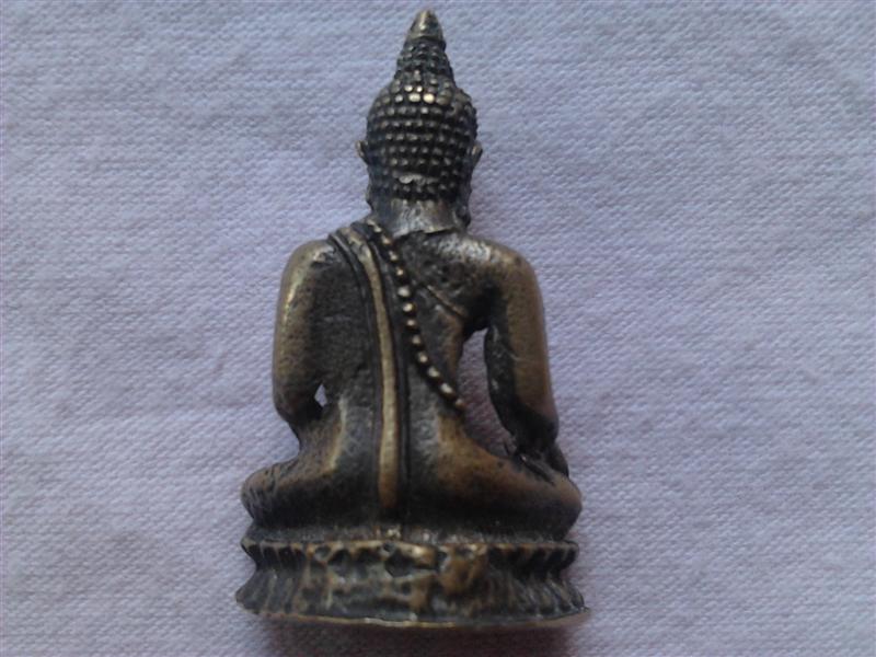 ใครรู้บ้างครับ