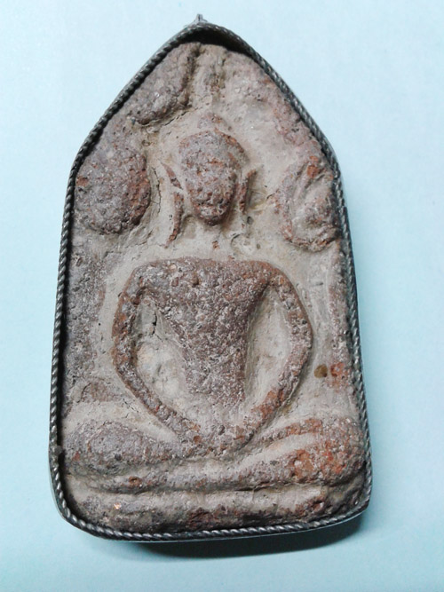 ขุนแผน ทรงพลใหญ่ บ้านกร่าง(รึปล่าว) รบกวนพี่ๆสายตรงหน่อยครับ