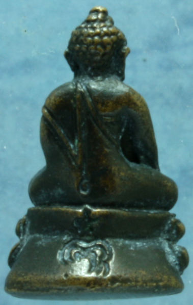 รูปหล่อทองเหลือง พระชัยวัฒน์ หลวงพ่อแพ วัดพิกุลทอง รุ่น 1