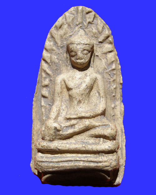 ได้พระรอดมหาวันพิมพ์ใหญ่มาครับ ช่วยดูให้ด้วยครับ