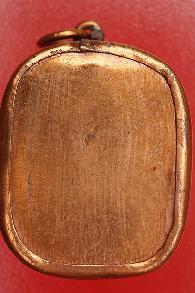 หลวงพ่อปานขี่ไก่หางพวง